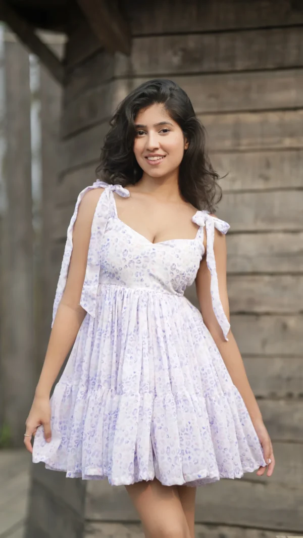 Caroline - Image 6