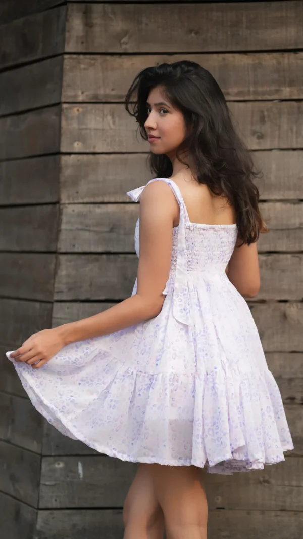 Caroline - Image 2