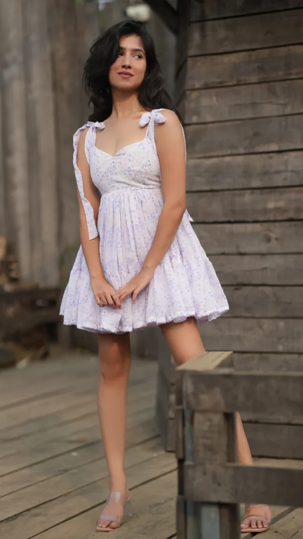 Caroline - Image 3